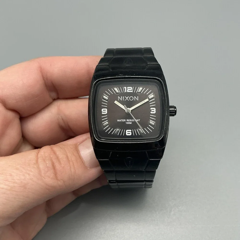 Nixon The Manual Mens Watch 32mm Black Dial Stainless Bracelet New Battery 6.25